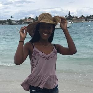 Meet your Posher, Amanda